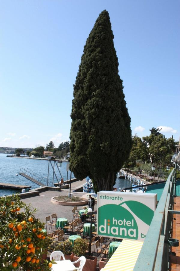 Hotel Diana Gardone Riviera Exterior foto