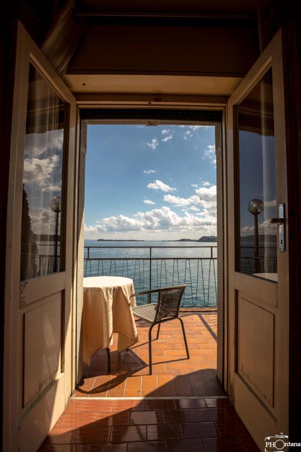 Hotel Diana Gardone Riviera Exterior foto